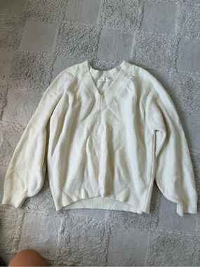 Cozy V-Neck Cream Sweater